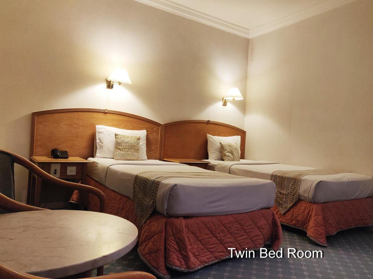 Terrace Hotel Бандар Сери Бегаван Екстериор снимка