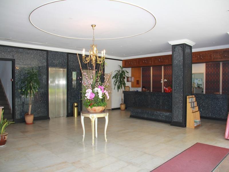 Terrace Hotel Бандар Сери Бегаван Екстериор снимка