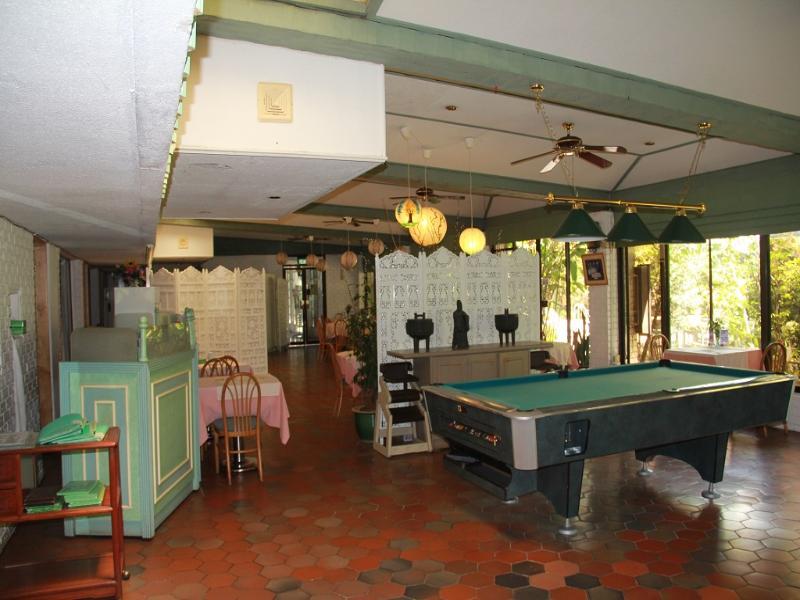 Terrace Hotel Бандар Сери Бегаван Екстериор снимка