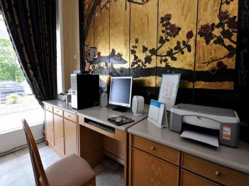 Terrace Hotel Бандар Сери Бегаван Екстериор снимка