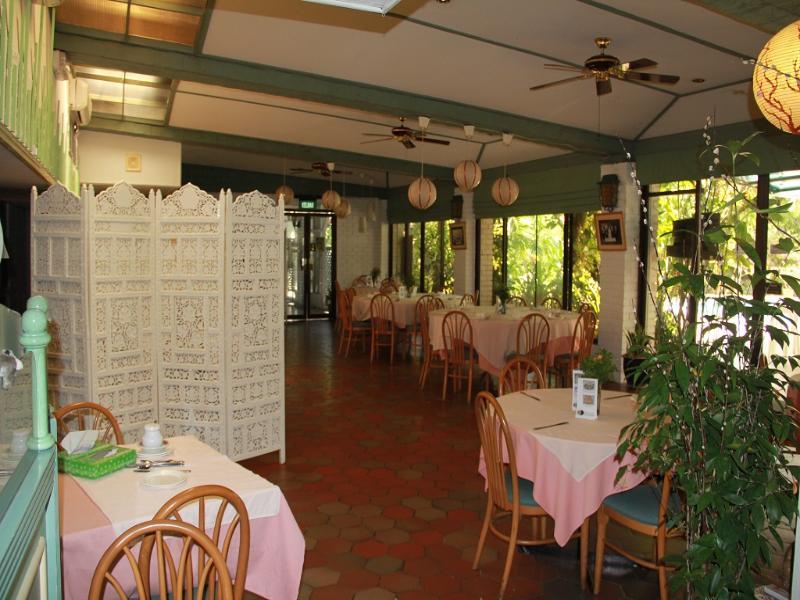 Terrace Hotel Бандар Сери Бегаван Екстериор снимка