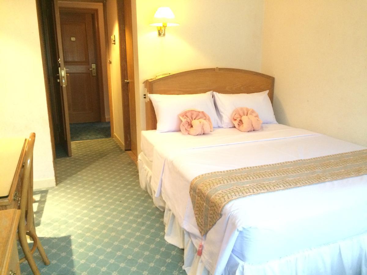 Terrace Hotel Бандар Сери Бегаван Екстериор снимка