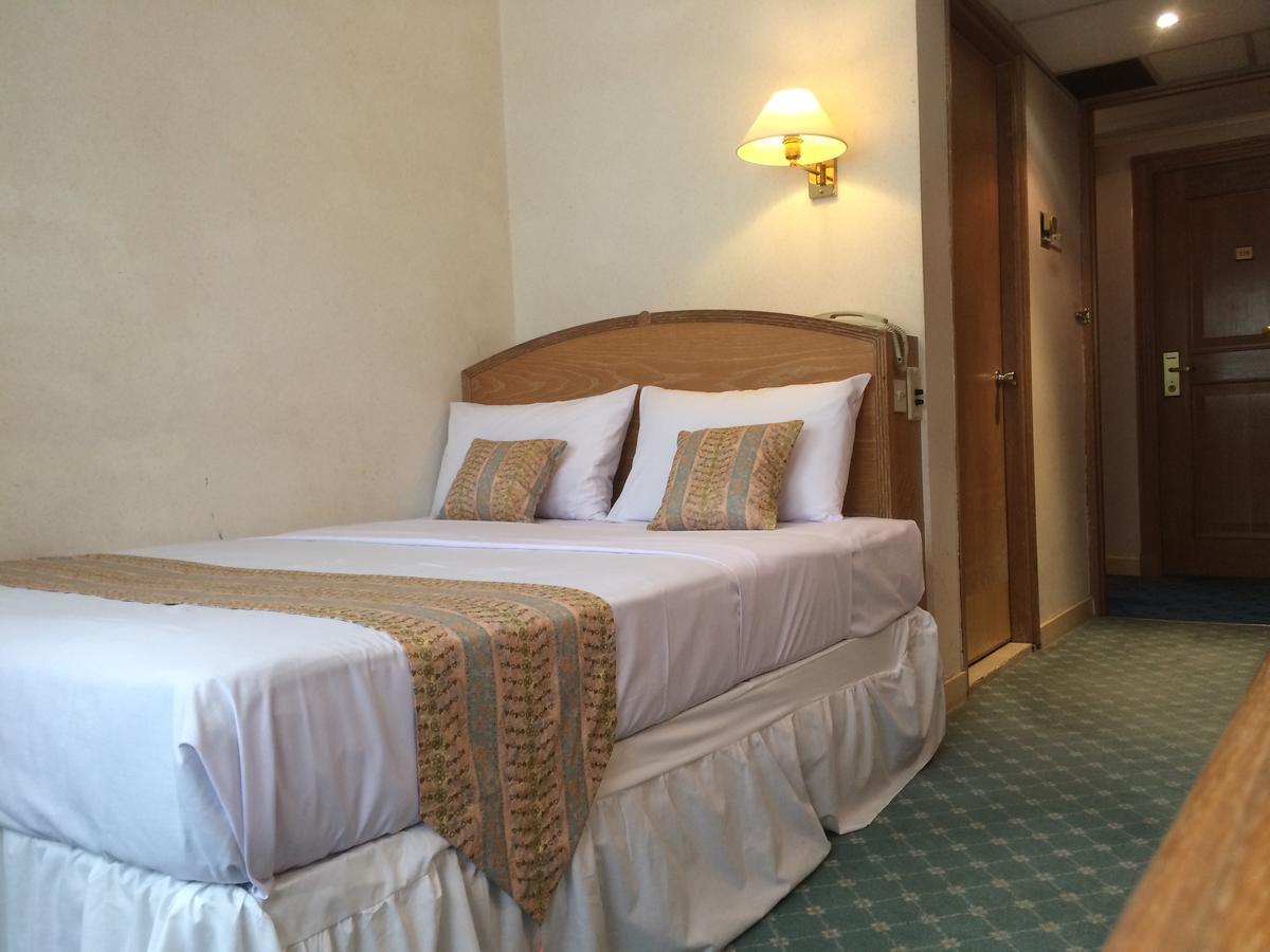 Terrace Hotel Бандар Сери Бегаван Екстериор снимка