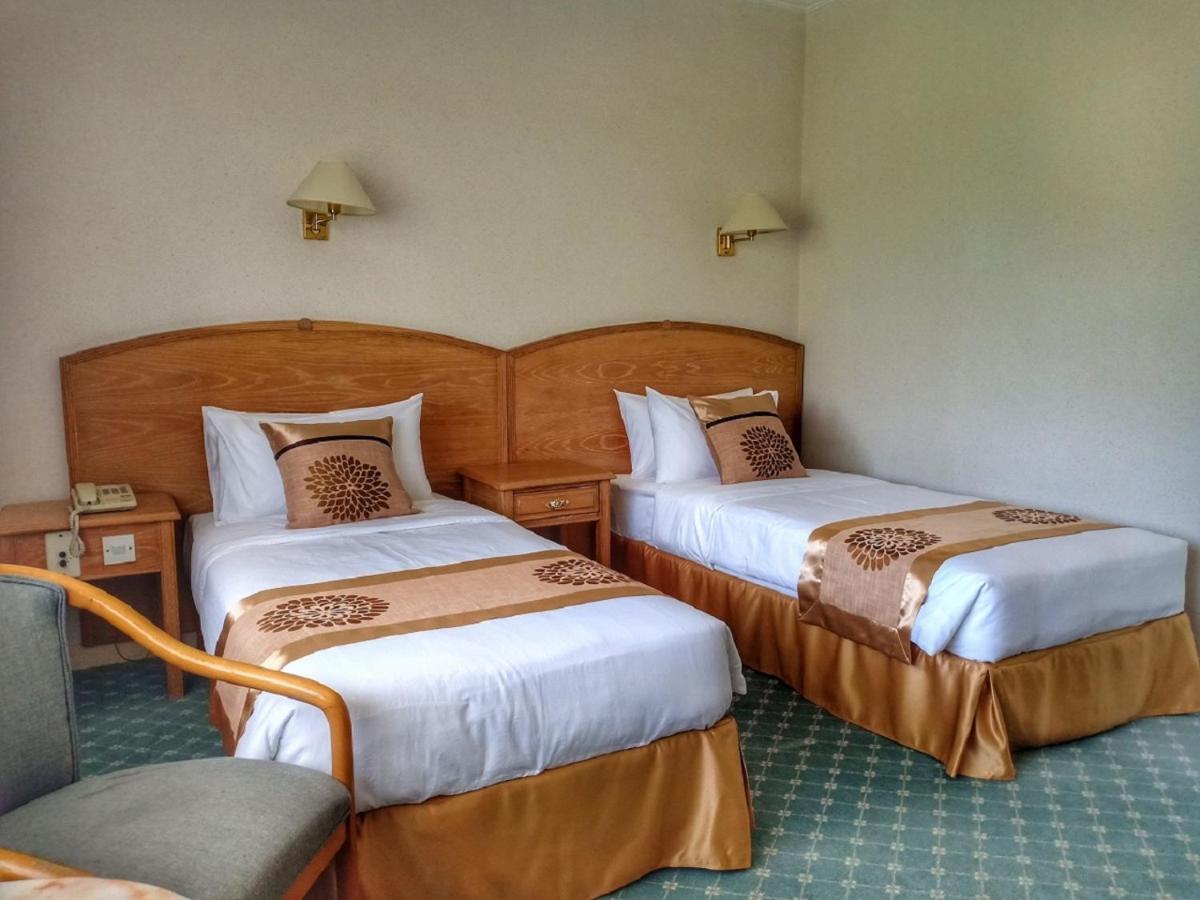 Terrace Hotel Бандар Сери Бегаван Екстериор снимка