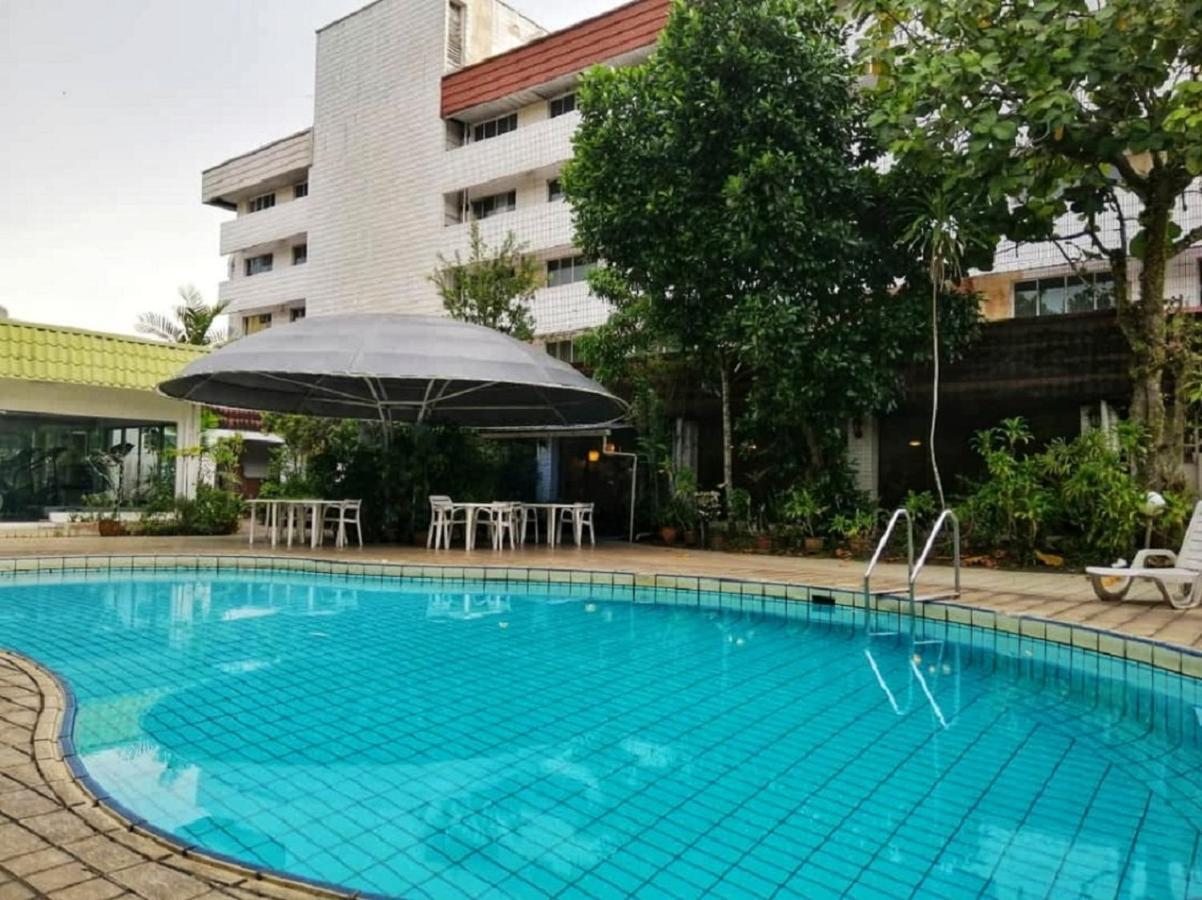 Terrace Hotel Бандар Сери Бегаван Екстериор снимка
