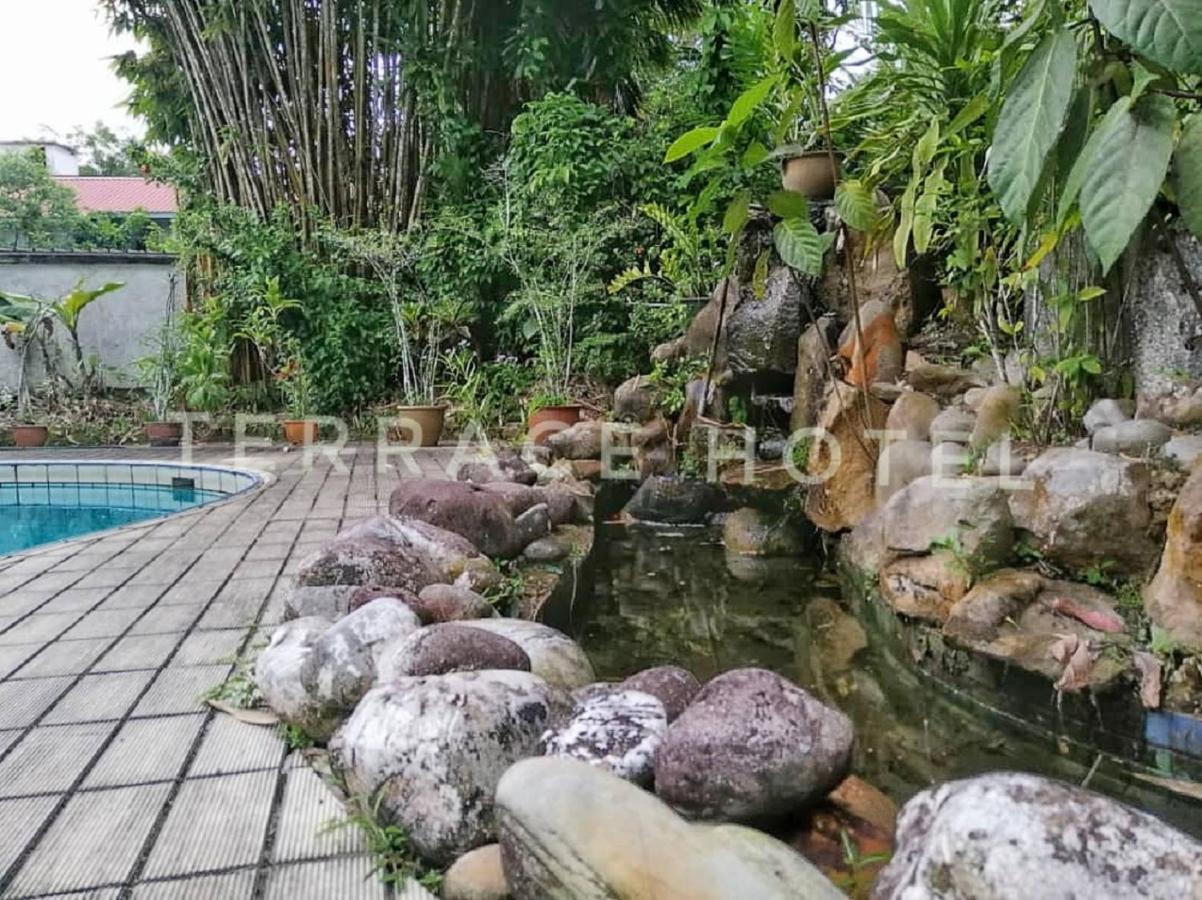 Terrace Hotel Бандар Сери Бегаван Екстериор снимка